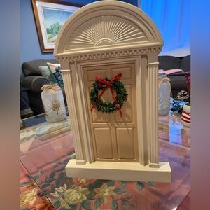 Byers Choice Accessory - Holiday Door Decoration with Wreath